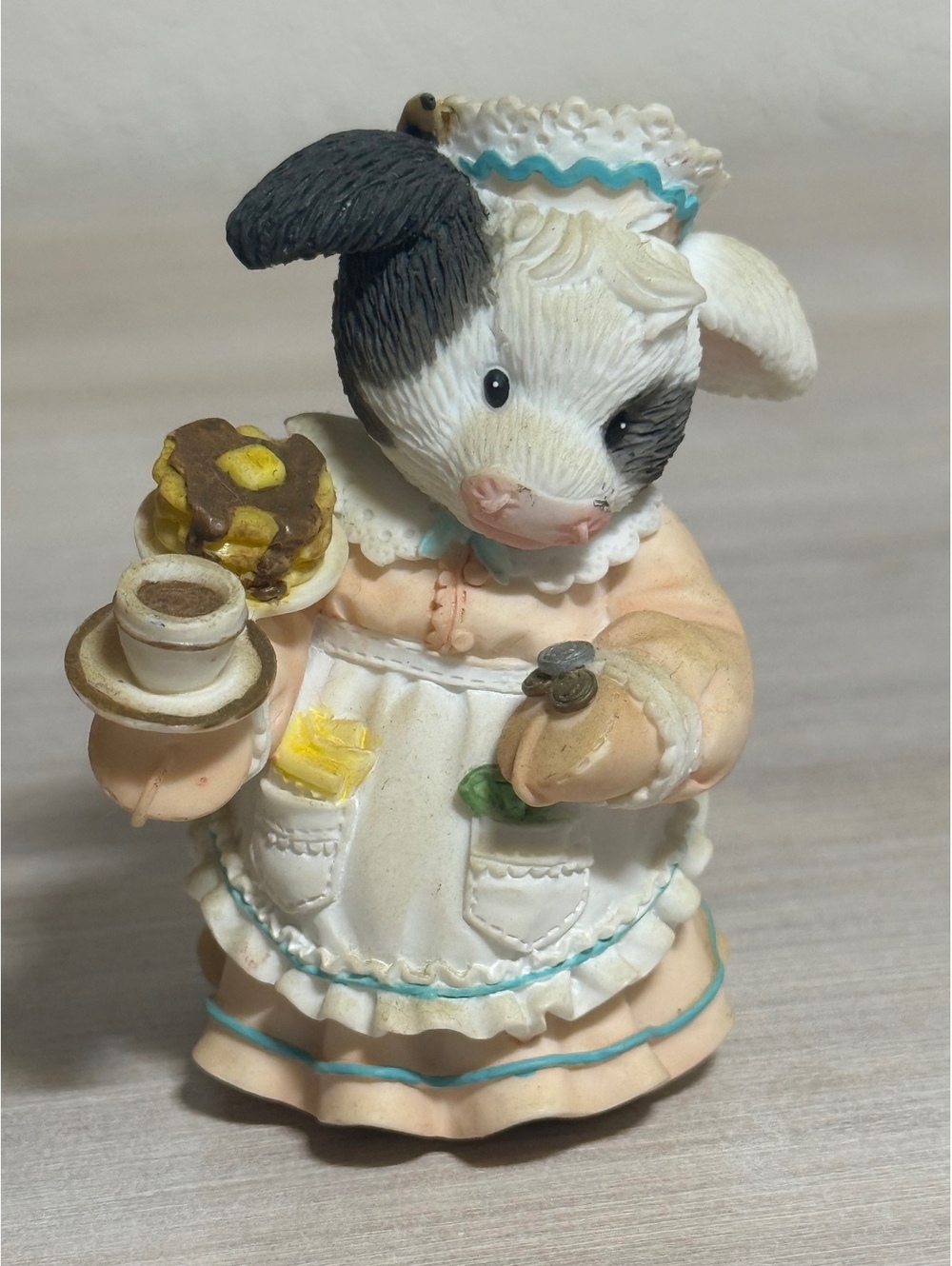 Mary’s Moo Moos I Like Cow Tipping Waitress Cow Figurine 1998 #461245
